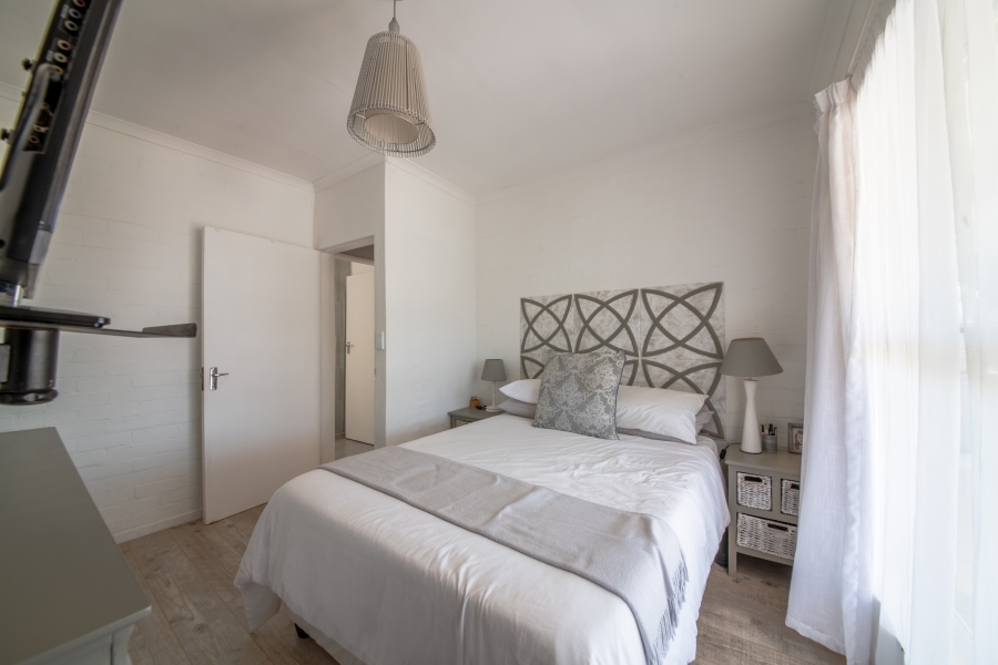 4 Bedroom Property for Sale in Pringle Bay Western Cape